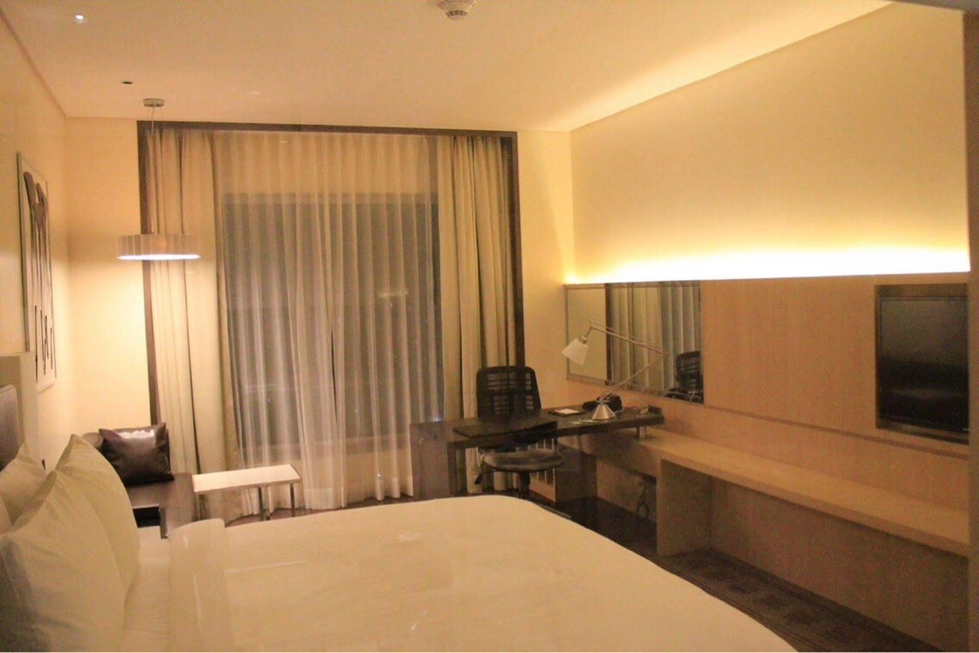 Courtyard By Marriott Bilaspur Exterior foto